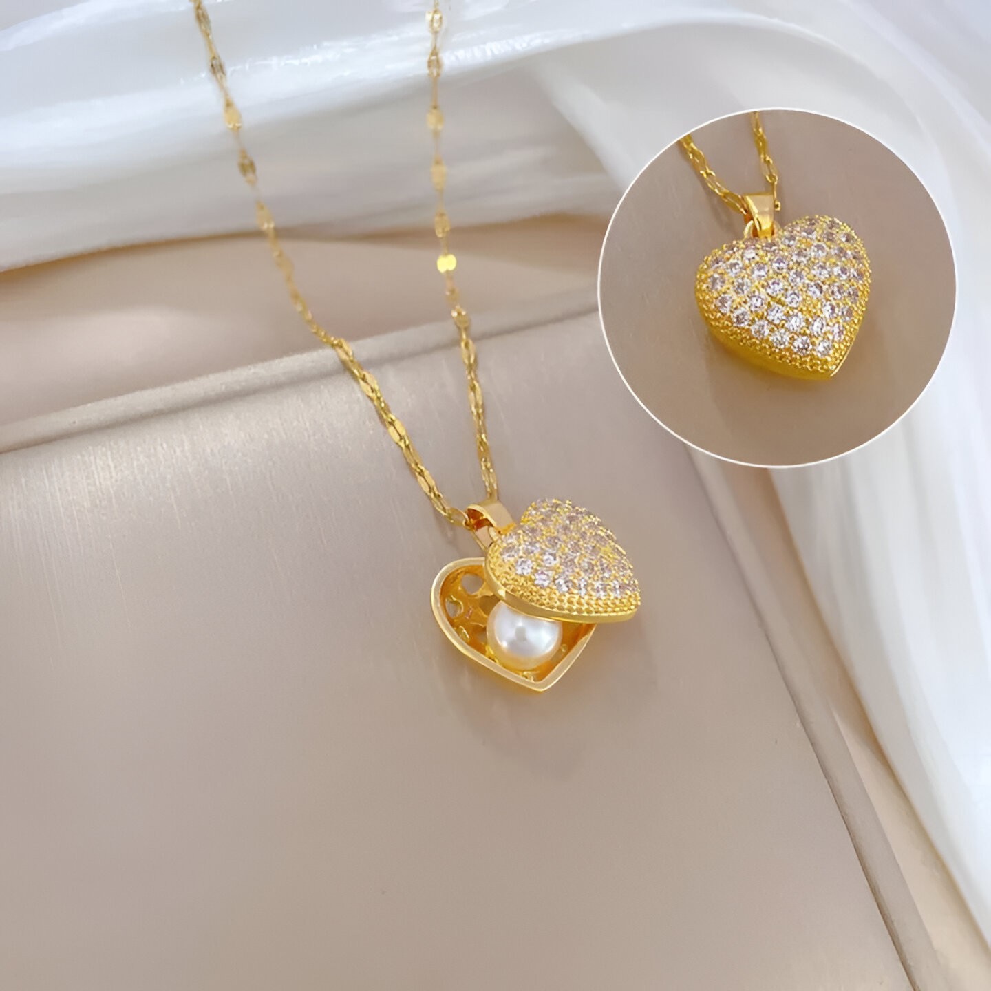 Luxury Hollow Peach Heart Pearl Necklace – Gold Plated Stainless Steel Clavicle Chain for Women