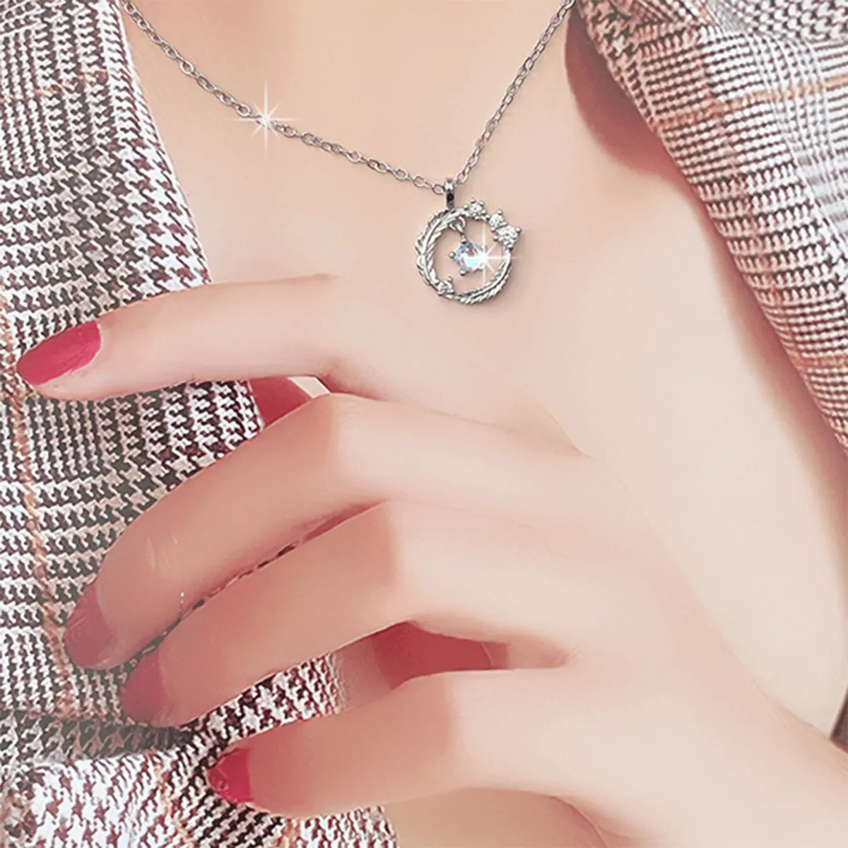 Baoer Light Feather Dolphin Necklace for Women Light Luxury Niche Design Stainless Steel Clavicle Chain | Perfect Birthday Gift