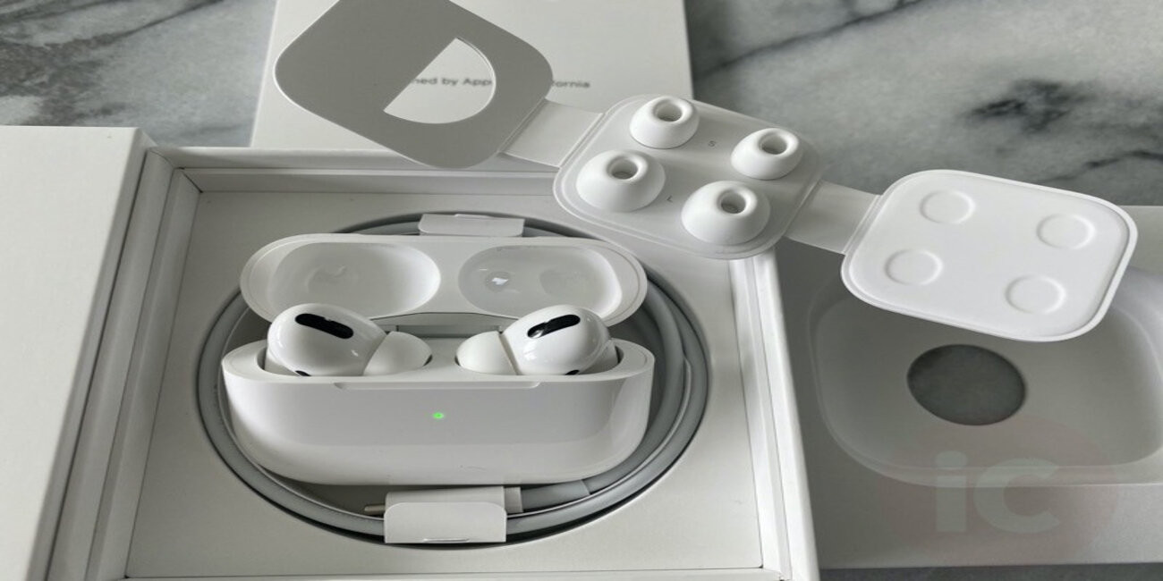 Apple AirPods Pro 2 (2nd generation) Active Noise Cancelling Wireless Charging (Master Copy 1:1)