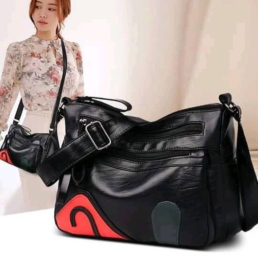 Hand and shoulder bag of girls and women New and good women's bags