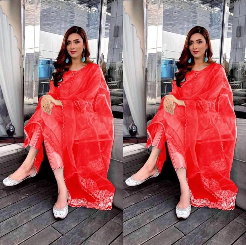 Beautiful Unstitched Embroidered Salwar Kameez